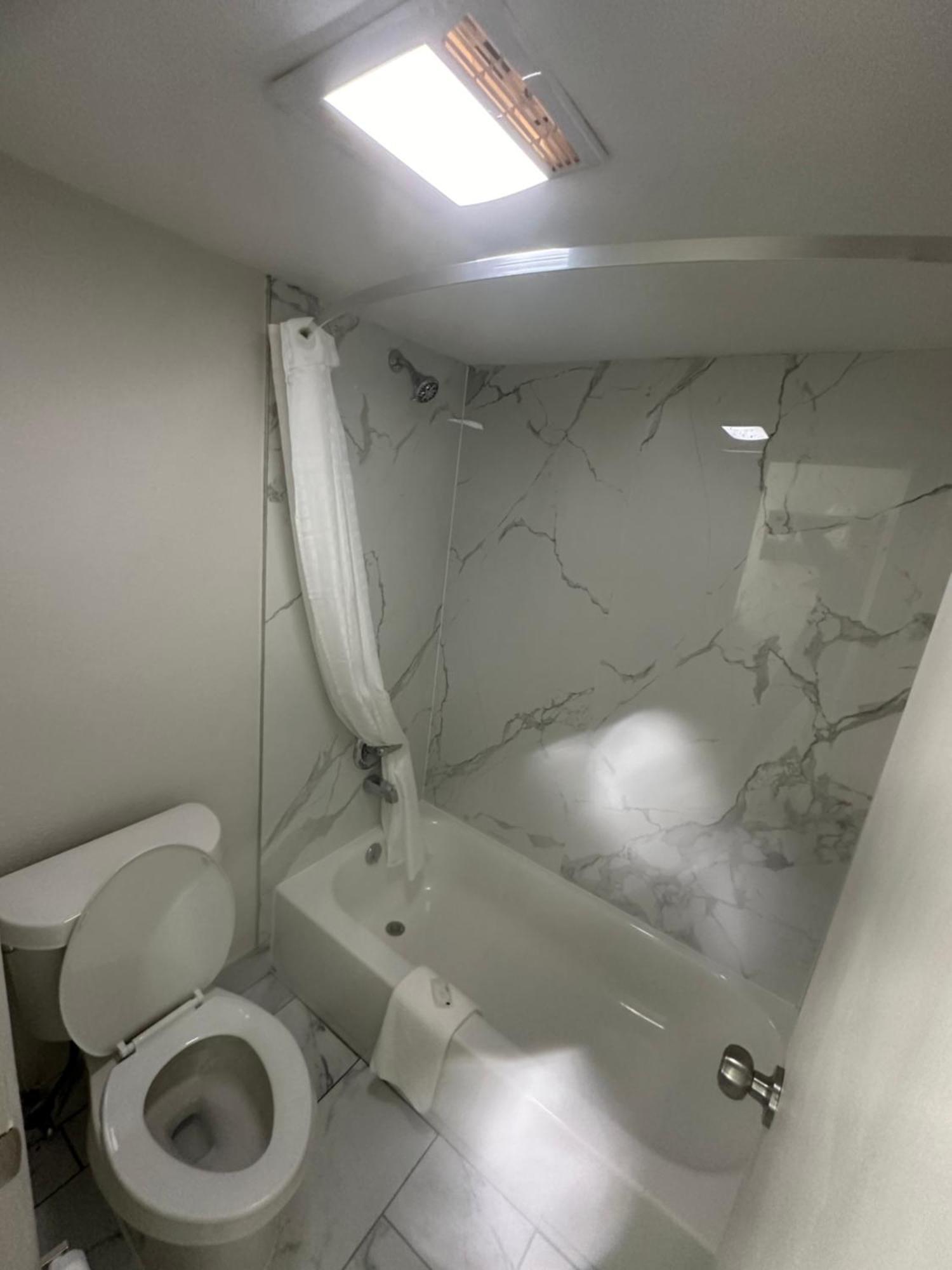 Quality Inn 门罗 外观 照片